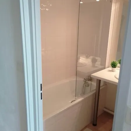 2 Chambres, Piscines, Jeux Exterieurs, Tennis * 巴巴斯特