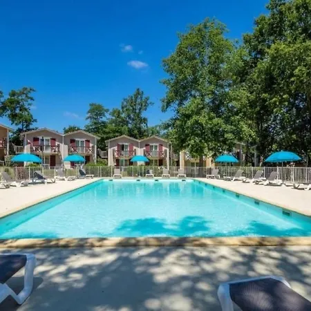Apartment 2 Chambres, Piscines, Jeux Exterieurs, Tennis