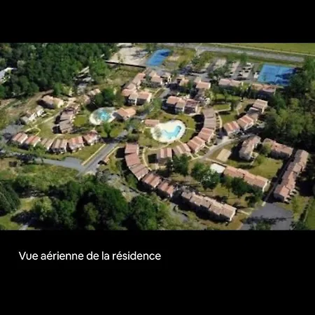 2 Chambres, Piscines, Jeux Exterieurs, Tennis